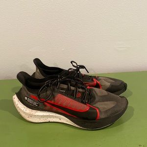 Nike Zoom Gravity Running Shoes